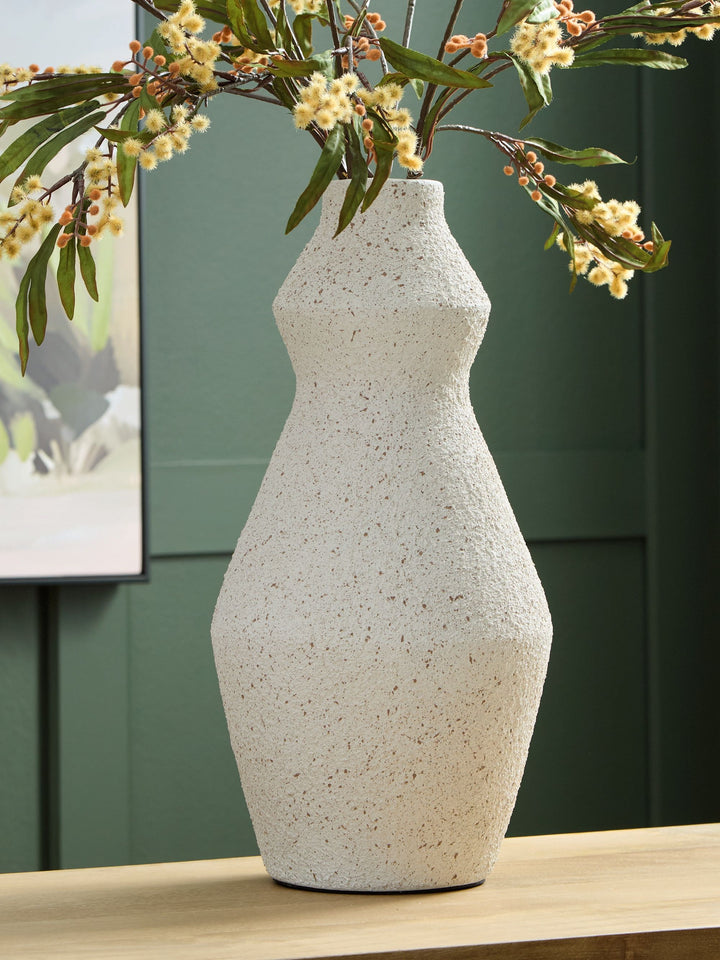 Dawthorne - Vase - 16.5" - Cream by Ashley Furniture product image