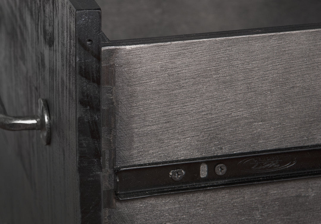 Modus Furniture 7Yc973 Yosemite Solid Wood Sideboard