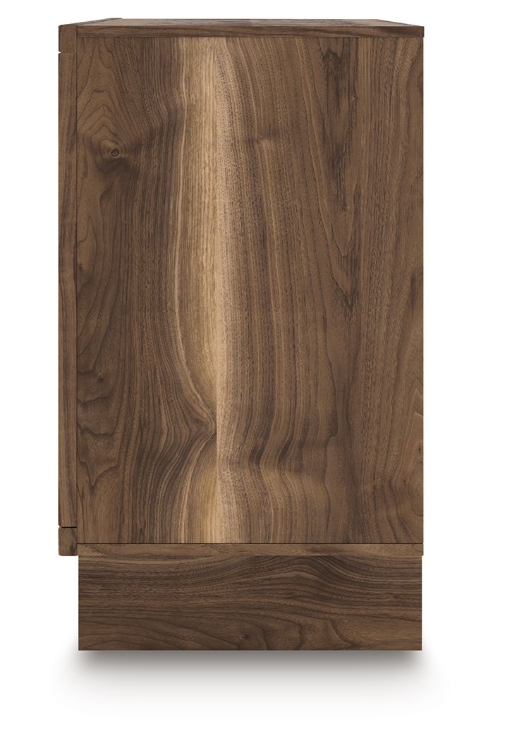 ashley-furniture-pcb3367-231-chirason-dresser