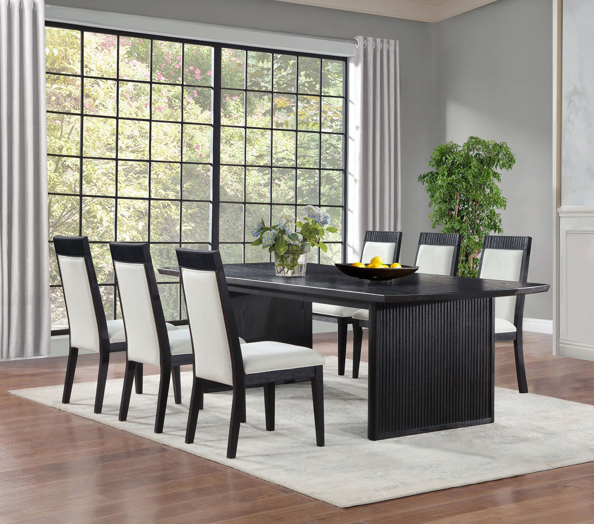 Brookmead - 7-Piece Extension Leaf Dining Table Set - Black / Ivory