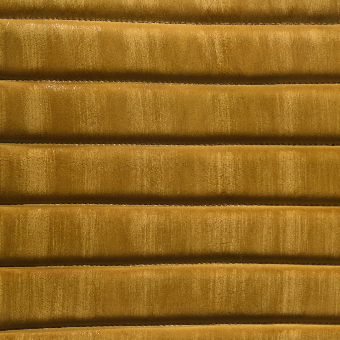 Coaster Furniture 224731KE-S5 Lucia 5-piece Eastern King Bedroom Set Beige and White