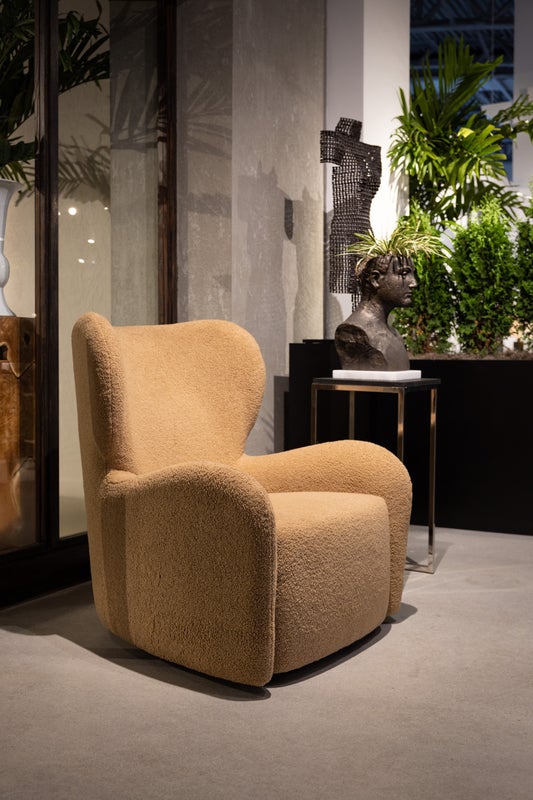 kobe-accent-chair-by-american-leather