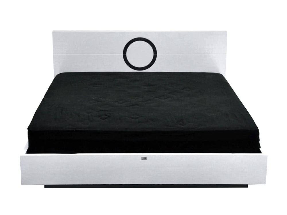 Queen Ovidius - Modern White Crocodile Lacquer Bed