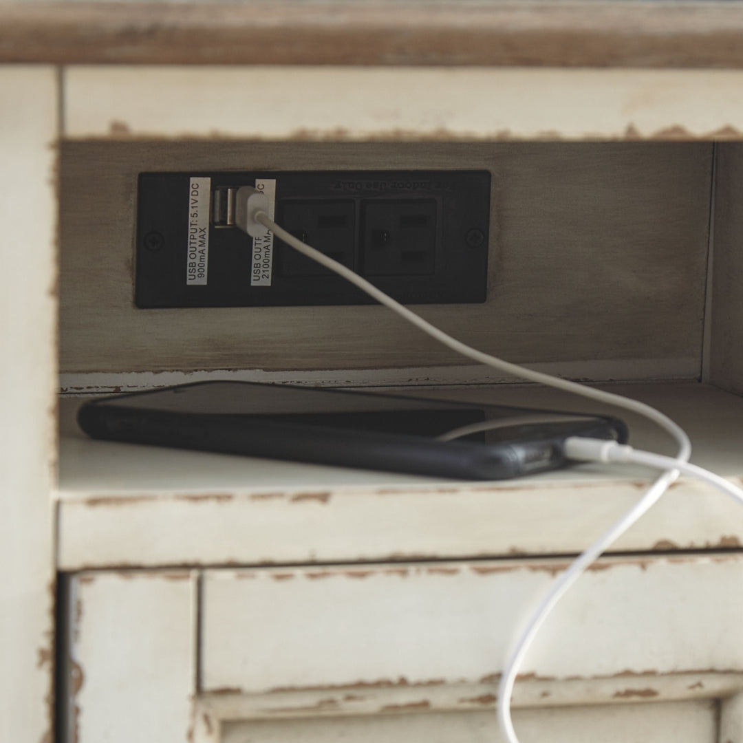 ashley-furniture-t523-7-realyn-chair-side-table