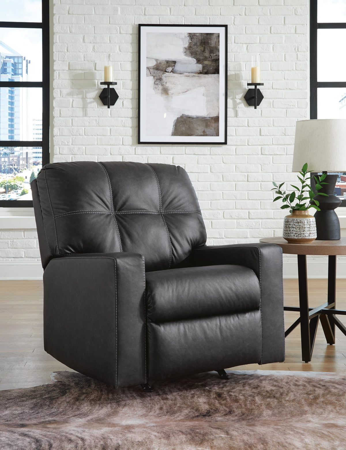 Barlin Mills Recliner - Black (2)