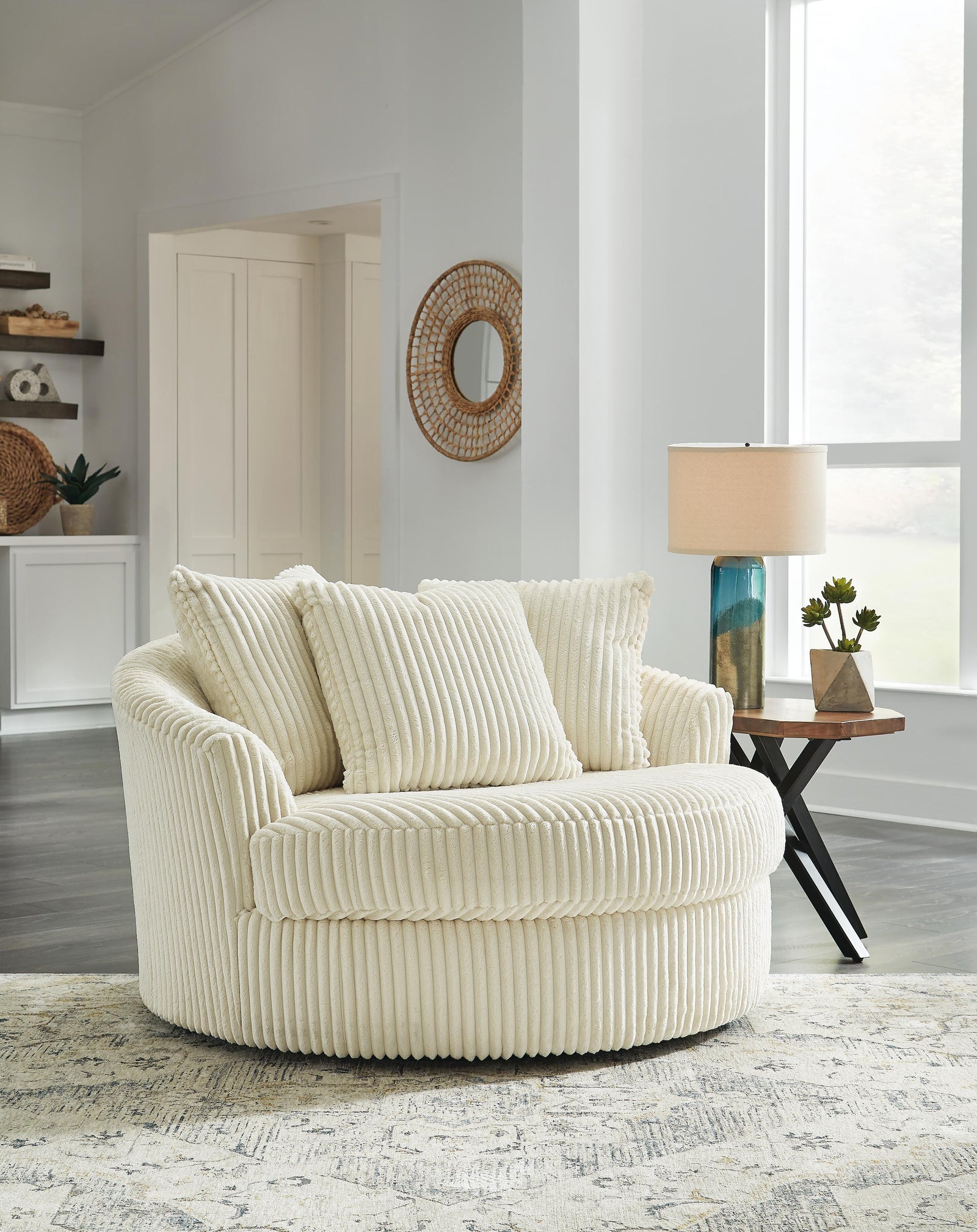 Lindyn Oversized Swivel Accent Chair - Beige (2)