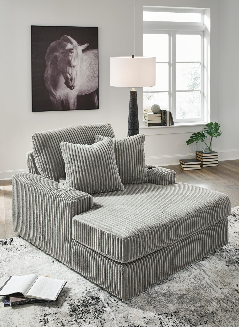 Lindyn Chaise - Pearl Silver (7)