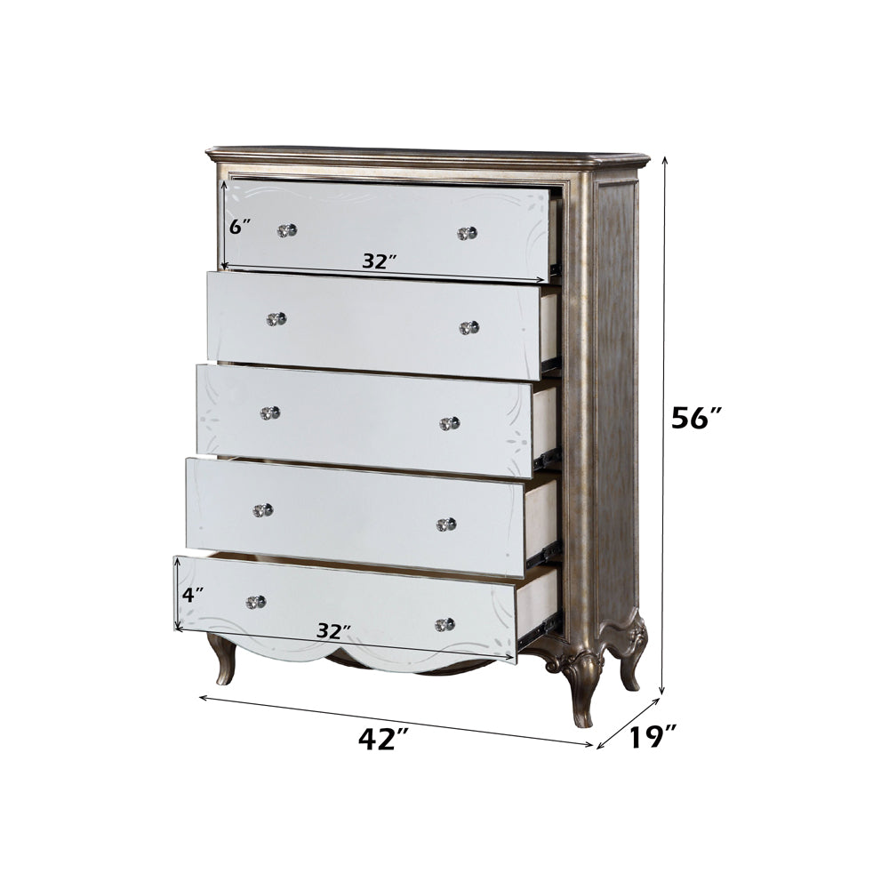 Esteban Chest