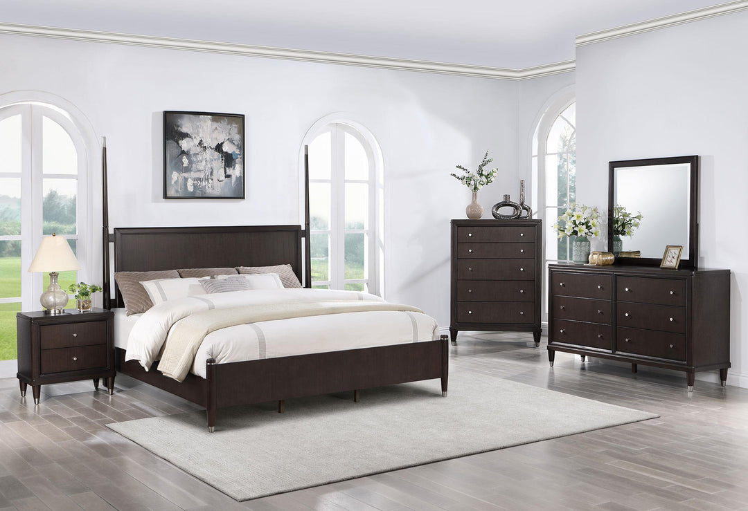 Coaster Furniture 224731KE-S5 Lucia 5-piece Eastern King Bedroom Set Beige and White