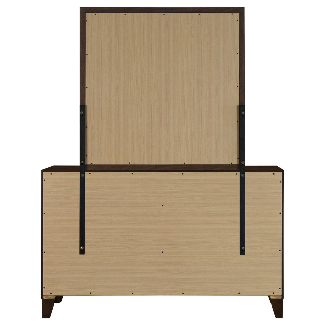 Coaster Furniture 224731KE-S5 Lucia 5-piece Eastern King Bedroom Set Beige and White