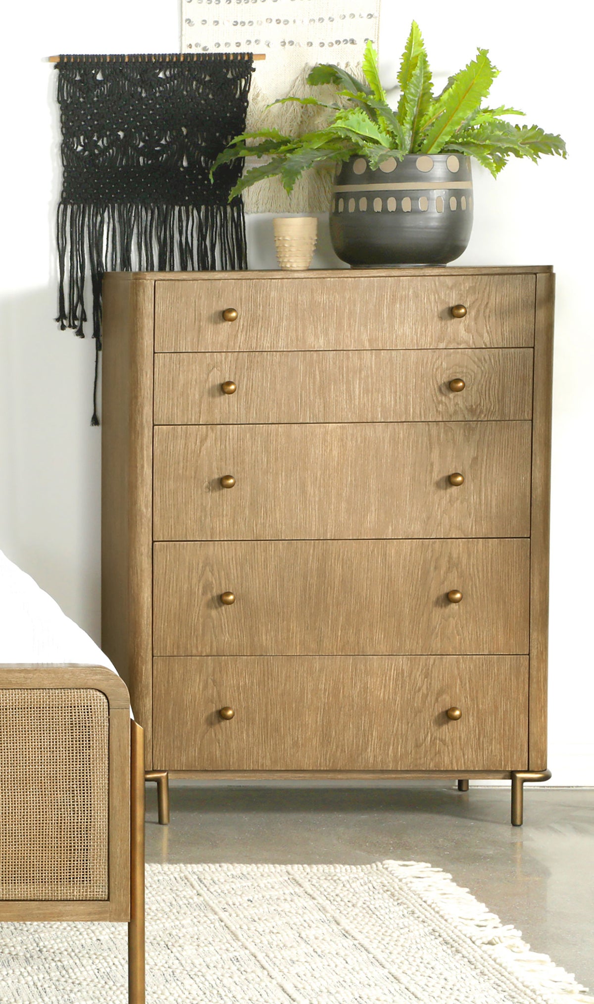 Arini - 5-Drawer Bedroom Chest - Sand Wash