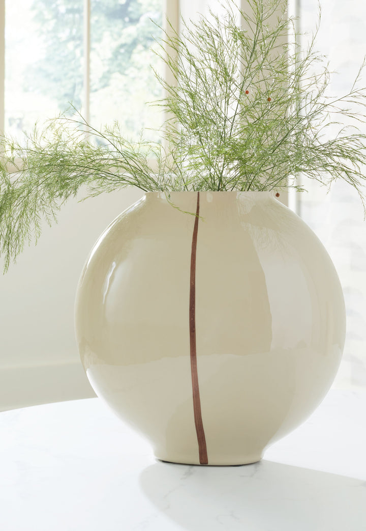 Sheabourne - Vase - 12.5" - Cream