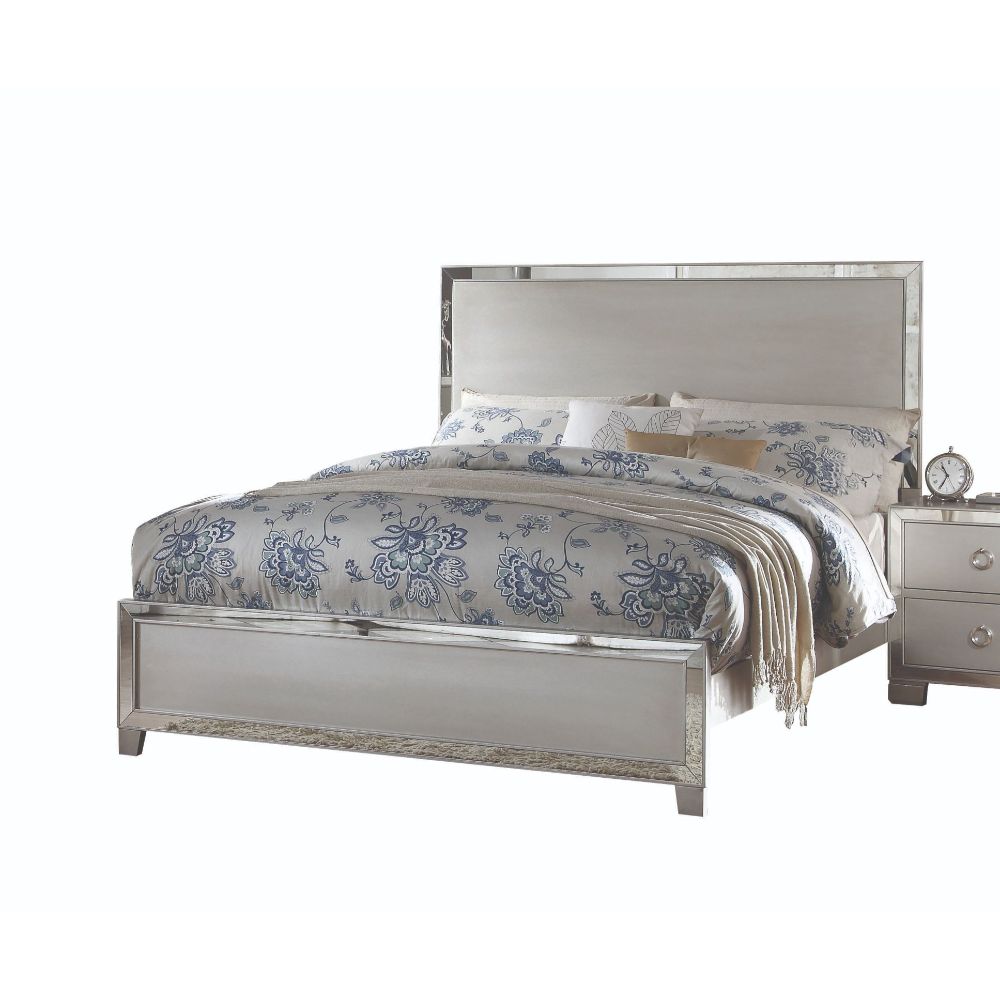 Voeville II Queen Bed in Platinum
