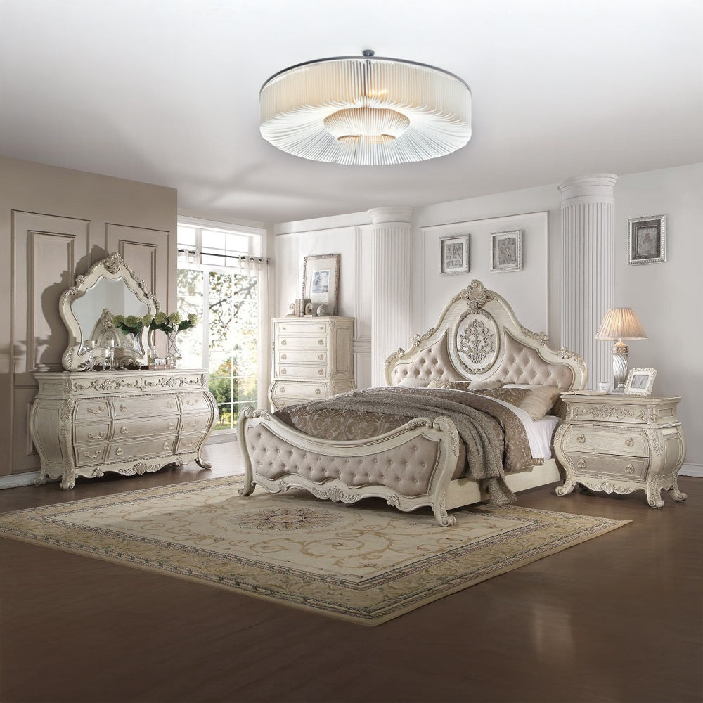 Ragenardus Dresser in Antique White - lifestyle
