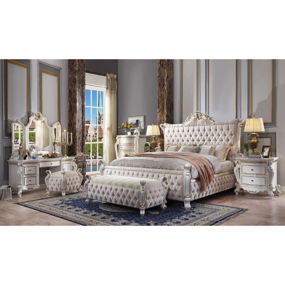 Picardy Queen Bed in Fabric & Antique Pearl
