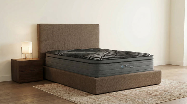 Montlake - Queen Cool Firm Memory Foam Hybrid Mattress - Black
