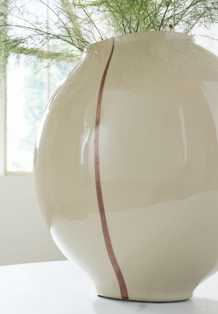 Sheabourne - Vase - 12.5" - Cream