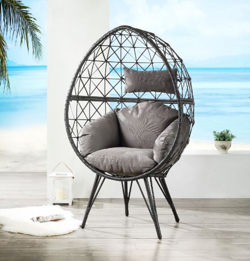 Aeven Patio Lounge Chair in Light Gray Fabric & Black Wicker