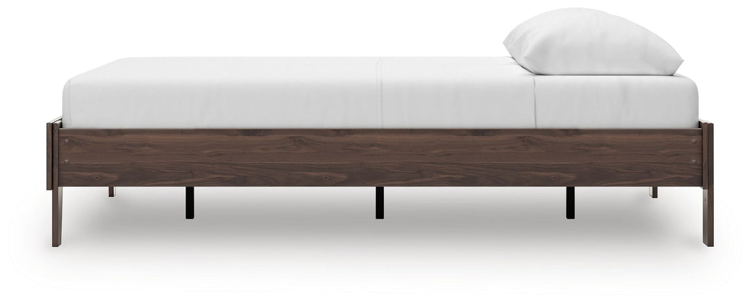 Calverson - Queen Platform Bed - Mocha