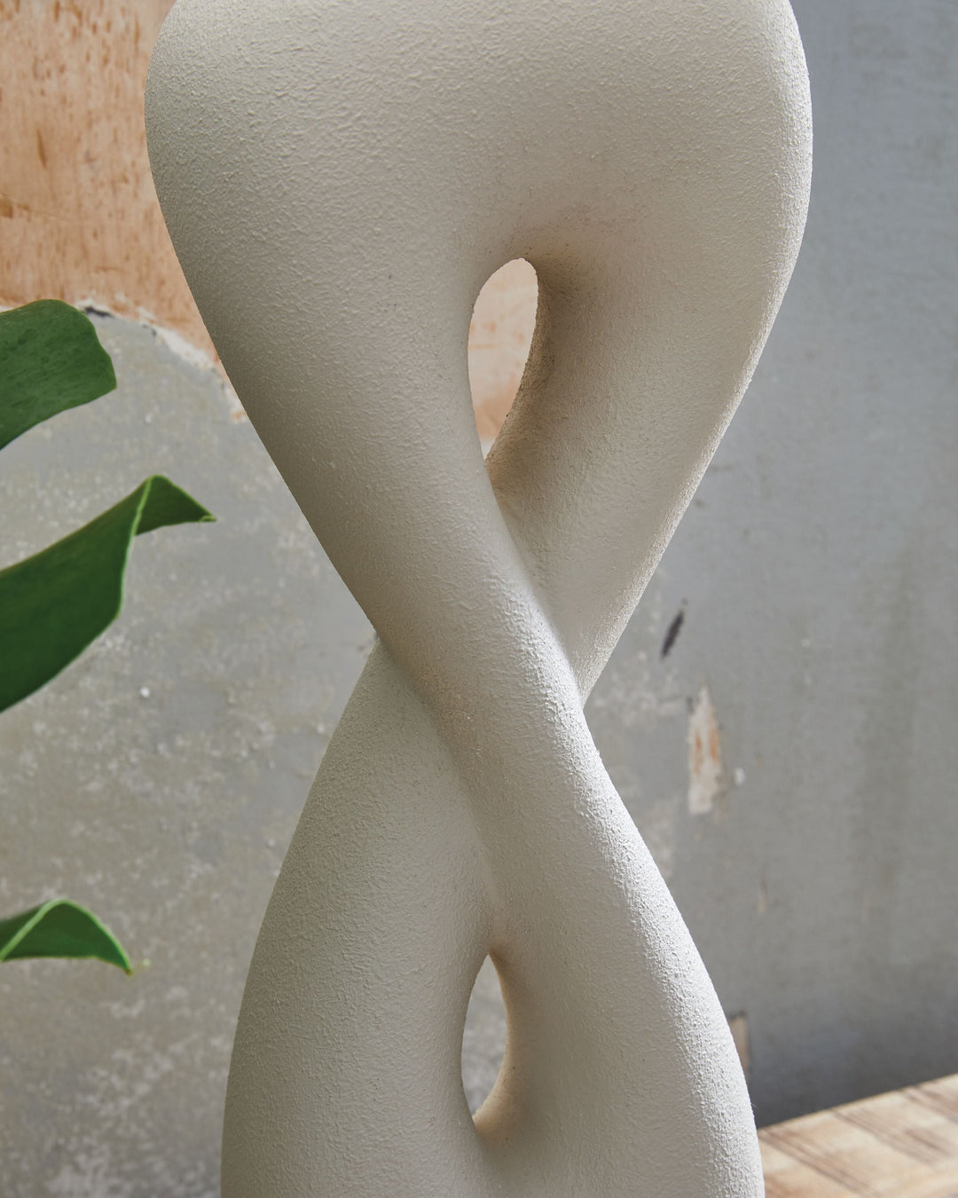 Judrich - Poly Table Lamp - White / Gold Finish