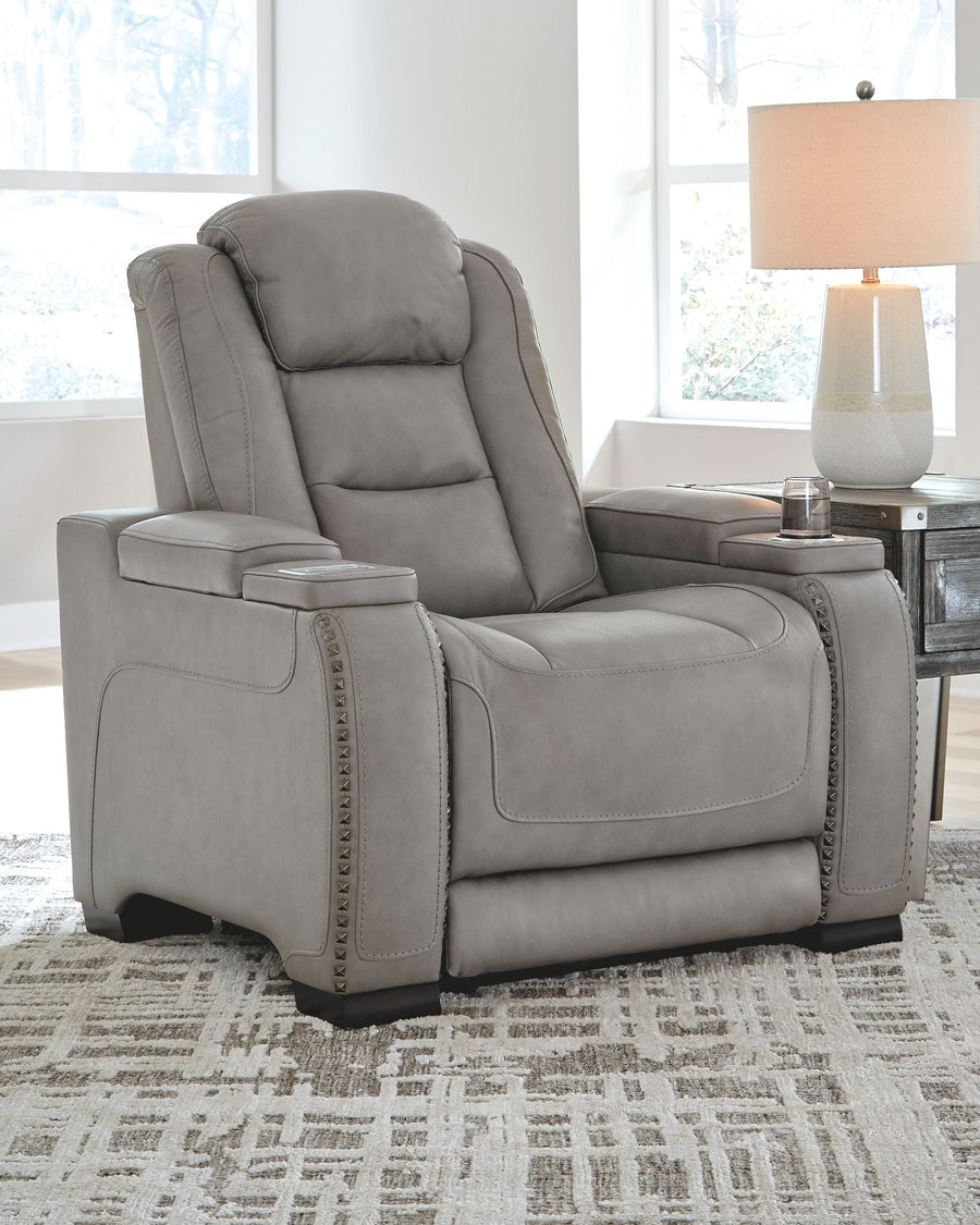 ashley-furniture-u8530513-the-man-den-reclining-chair