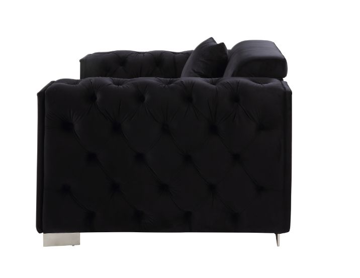 Trislar Chair with Pillow