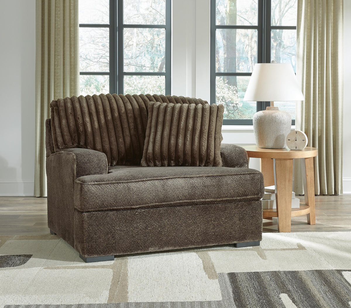 Aylesworth Oversized Chair - Dark Brown (2)