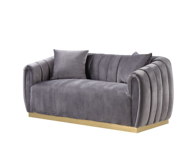 Elchanon Loveseat with 2 Pillows