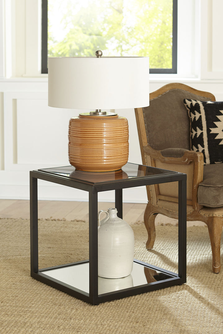 Modus Furniture 9Hq422 Ellis End Table