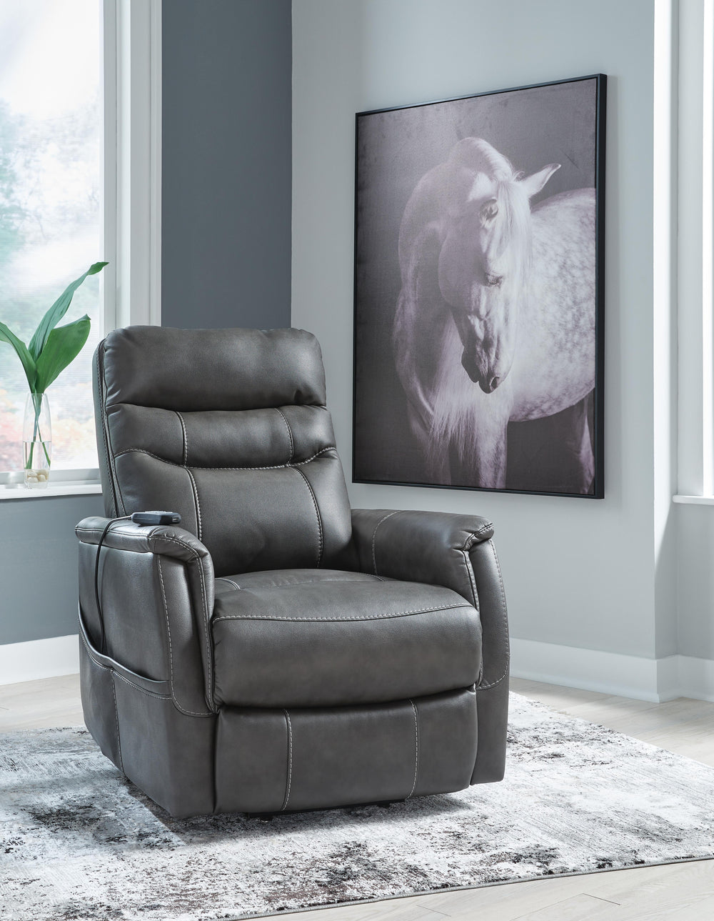 Strawbill Power Lift Recliner - Black (2)