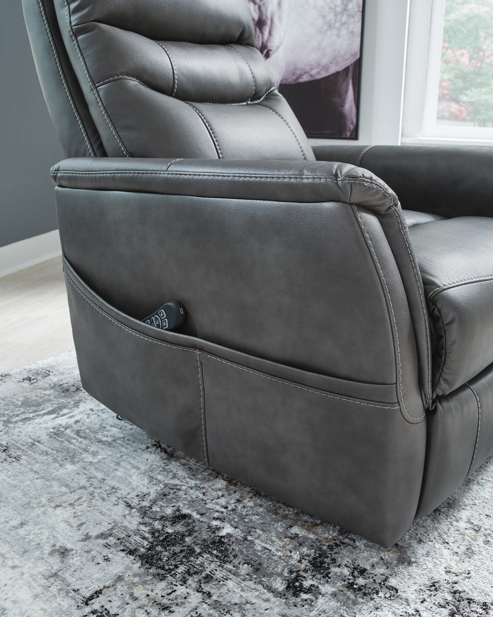 Strawbill Power Lift Recliner - Black (11)