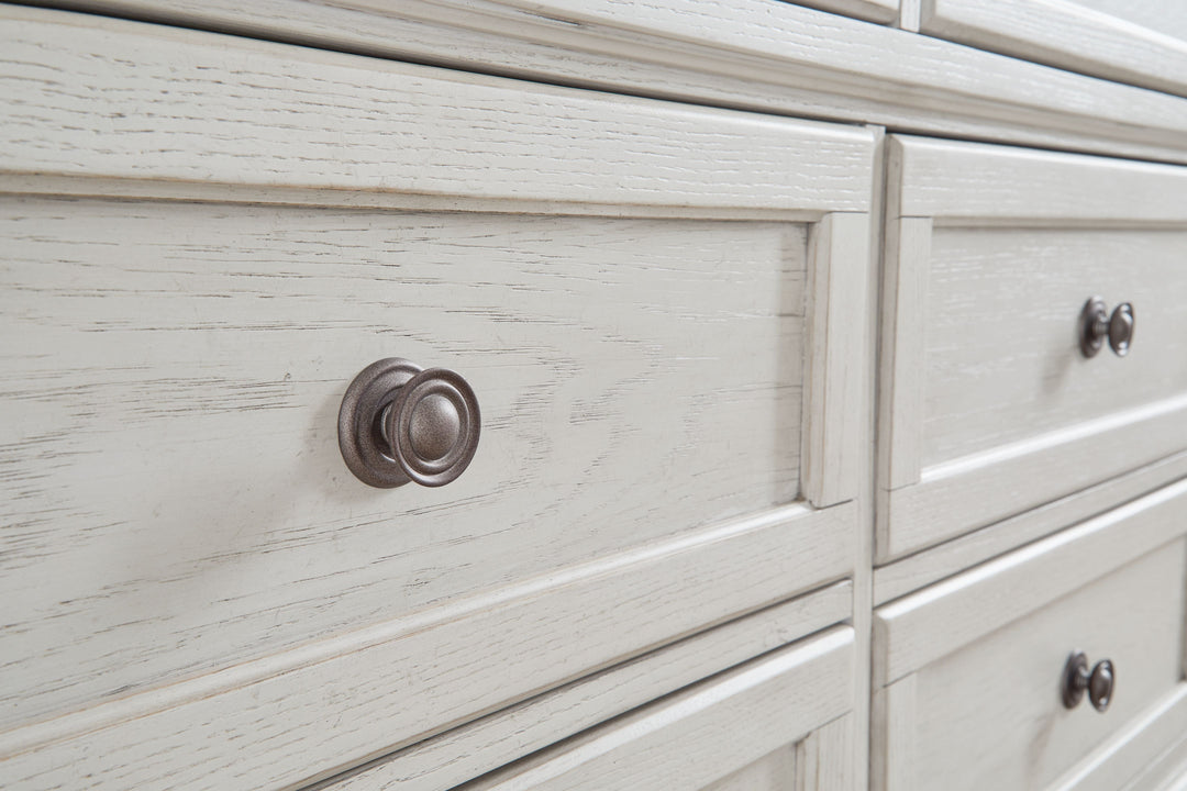 ashley-furniture-b742-21-robbinsdale-dresser