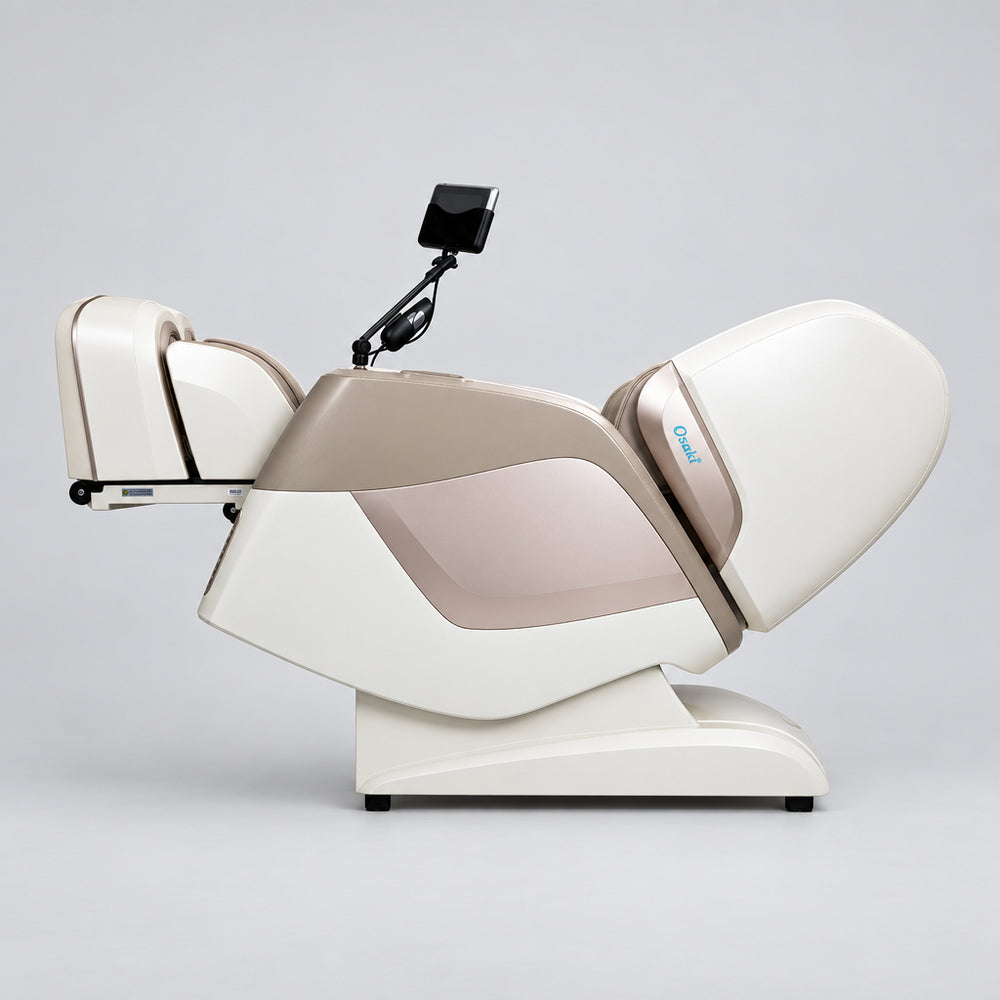 Osaki 4D Maestro LE 2.0 locked into a deep, pressure-relieving Zero Gravity position.