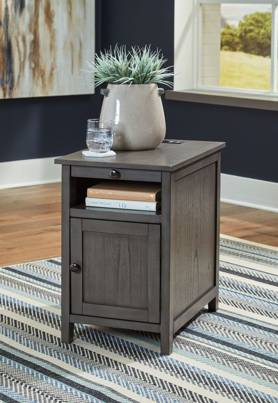 ashley-furniture-t300-317-treytown-chair-side-table