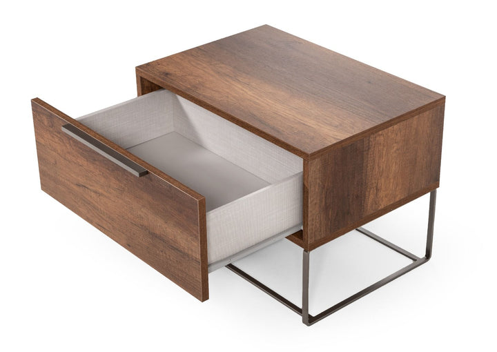 Lorenzo Italian Modern Light Oak 4-Piece Bedroom Set