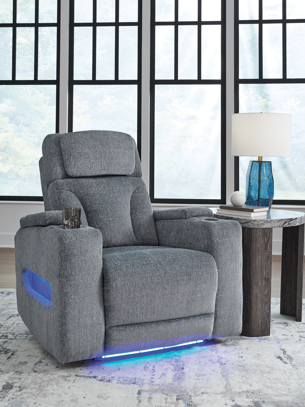 Studio Cave Power Recliner