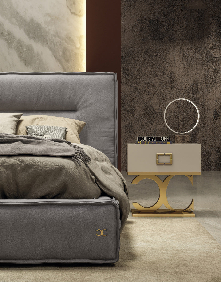 Hollywood - Italian Contemporary Grey Leather Bed - View 2