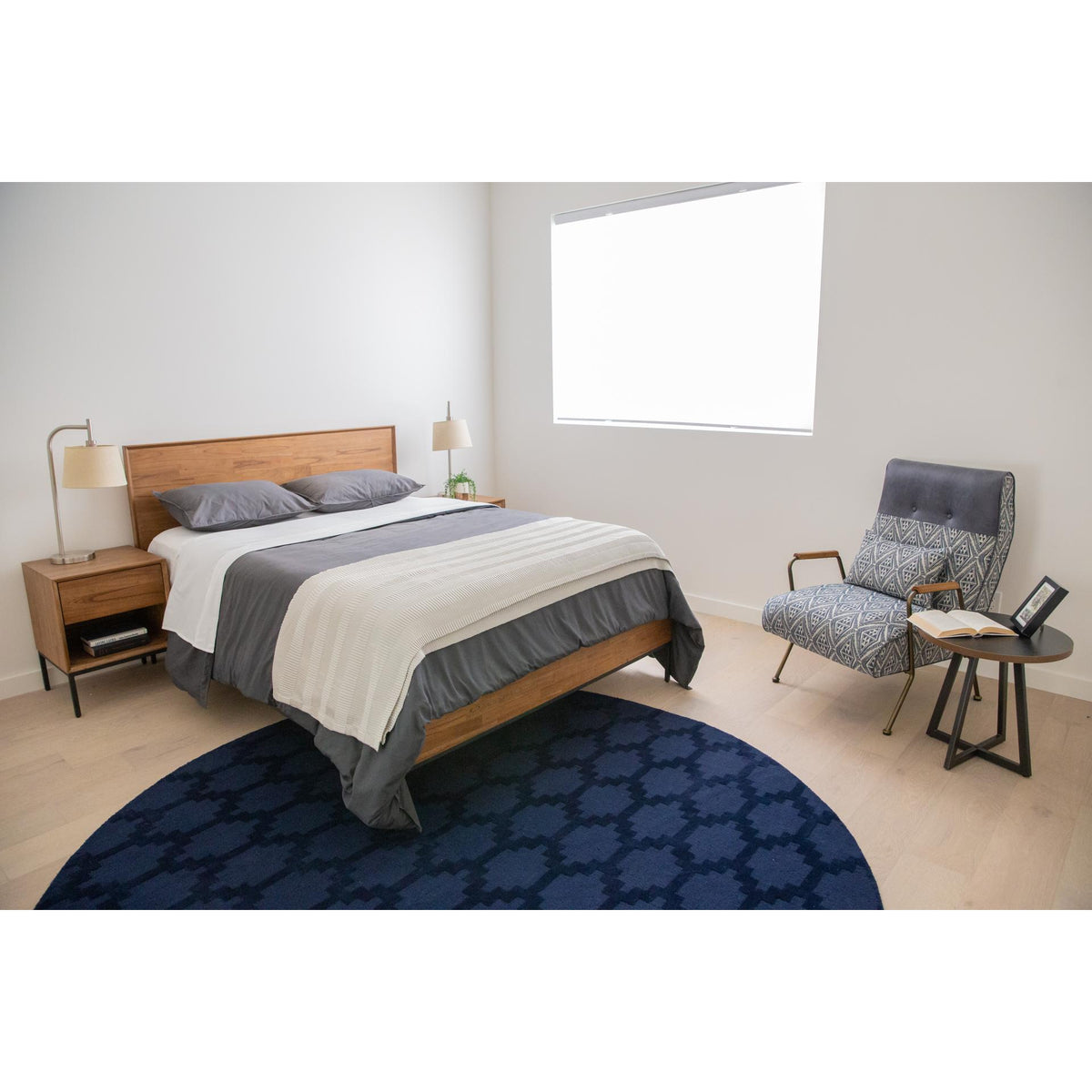 Hathaway Queen Bed Set - Newton Brown - view 2