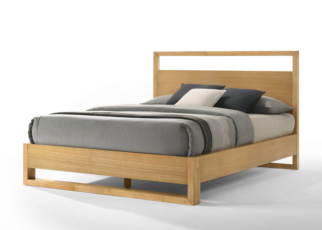 Queen Nova Domus Berlin - Modern Natural Oak Bed