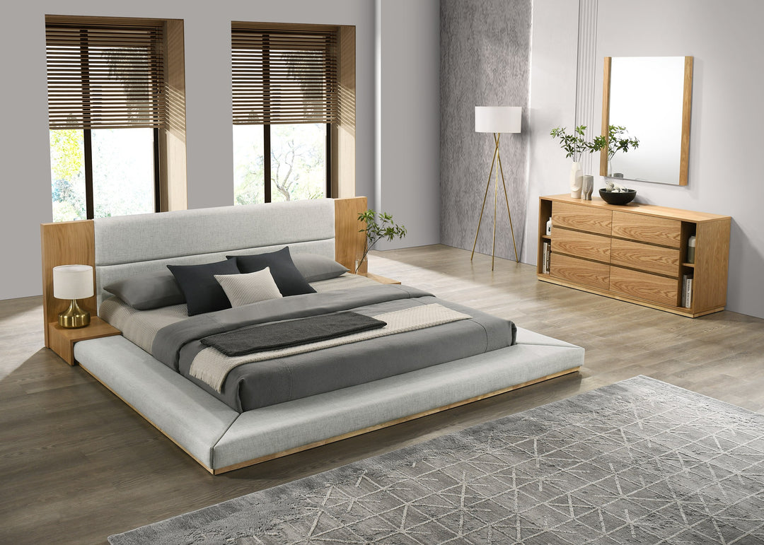 Eastern King Nova Domus Jagger Modern Natural Oak Bedroom Set