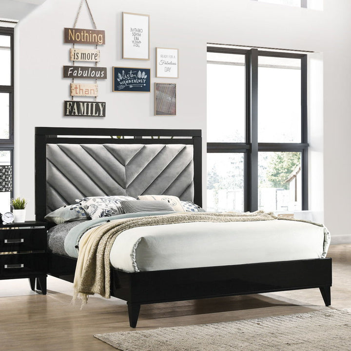 Chelsie - Queen Bed - Gray Fabric & Black