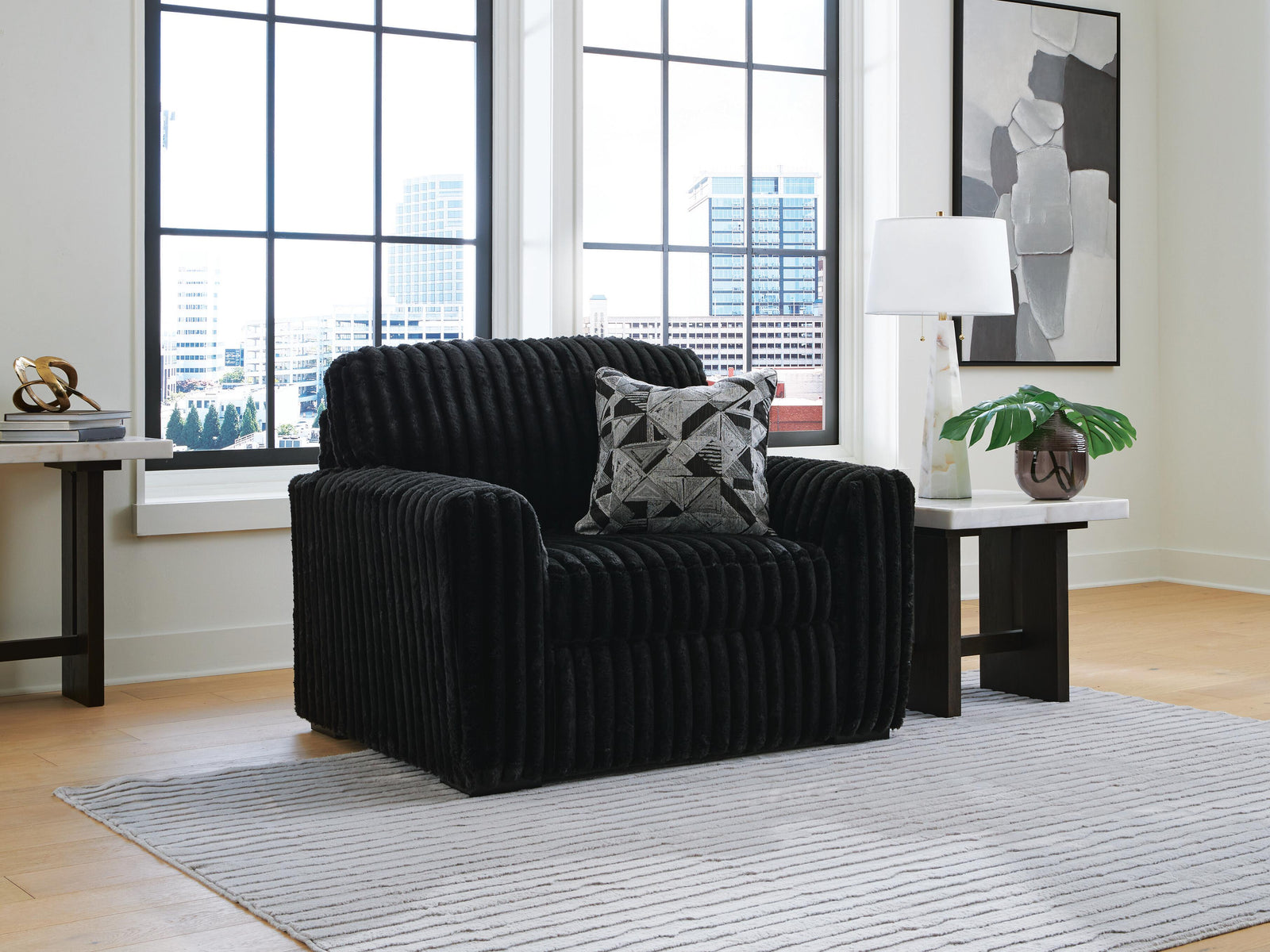 Midnight-Madness Oversized Chair - Black (2)