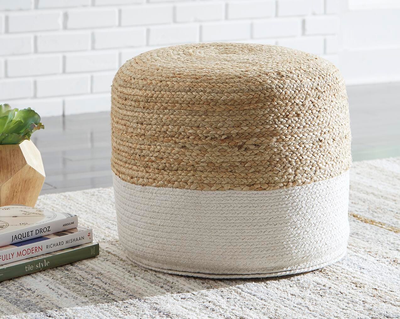 Sweed Valley Pouf - White (2)