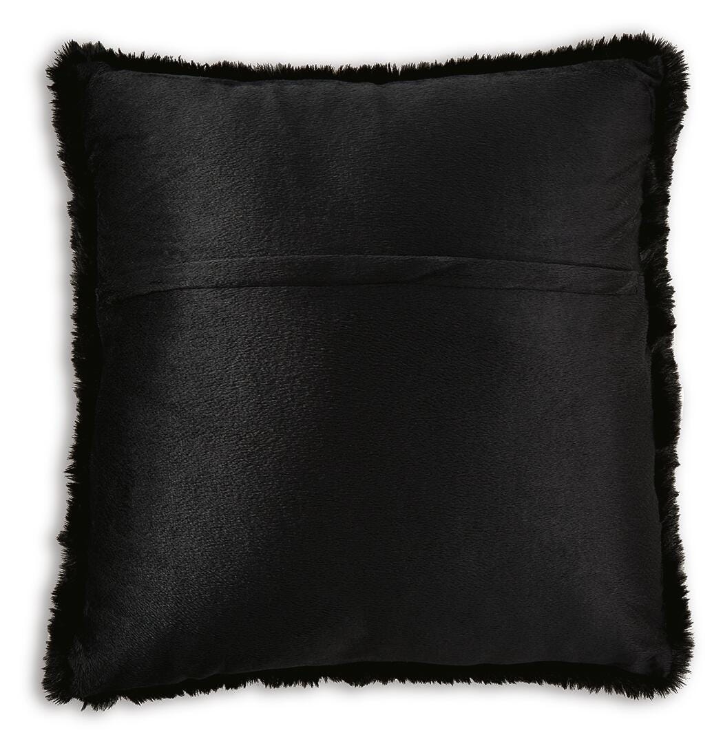 Gariland Pillow (Set of 4) - Black (4)