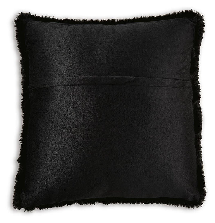 Gariland Pillow - Black (4)
