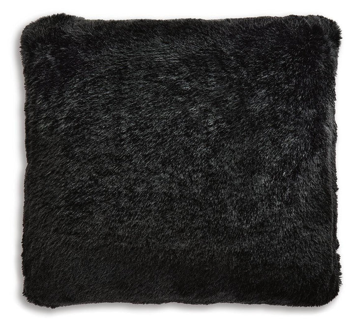 Gariland Pillow - Black (1)