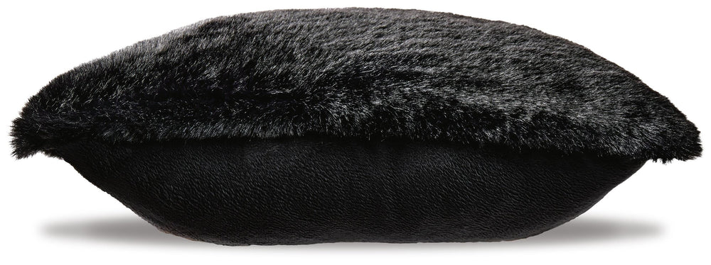 Gariland Pillow - Black (3)