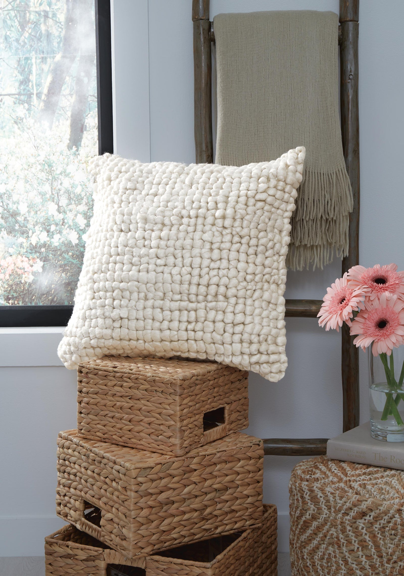 Aavie Pillow - Pearl Silver (2)
