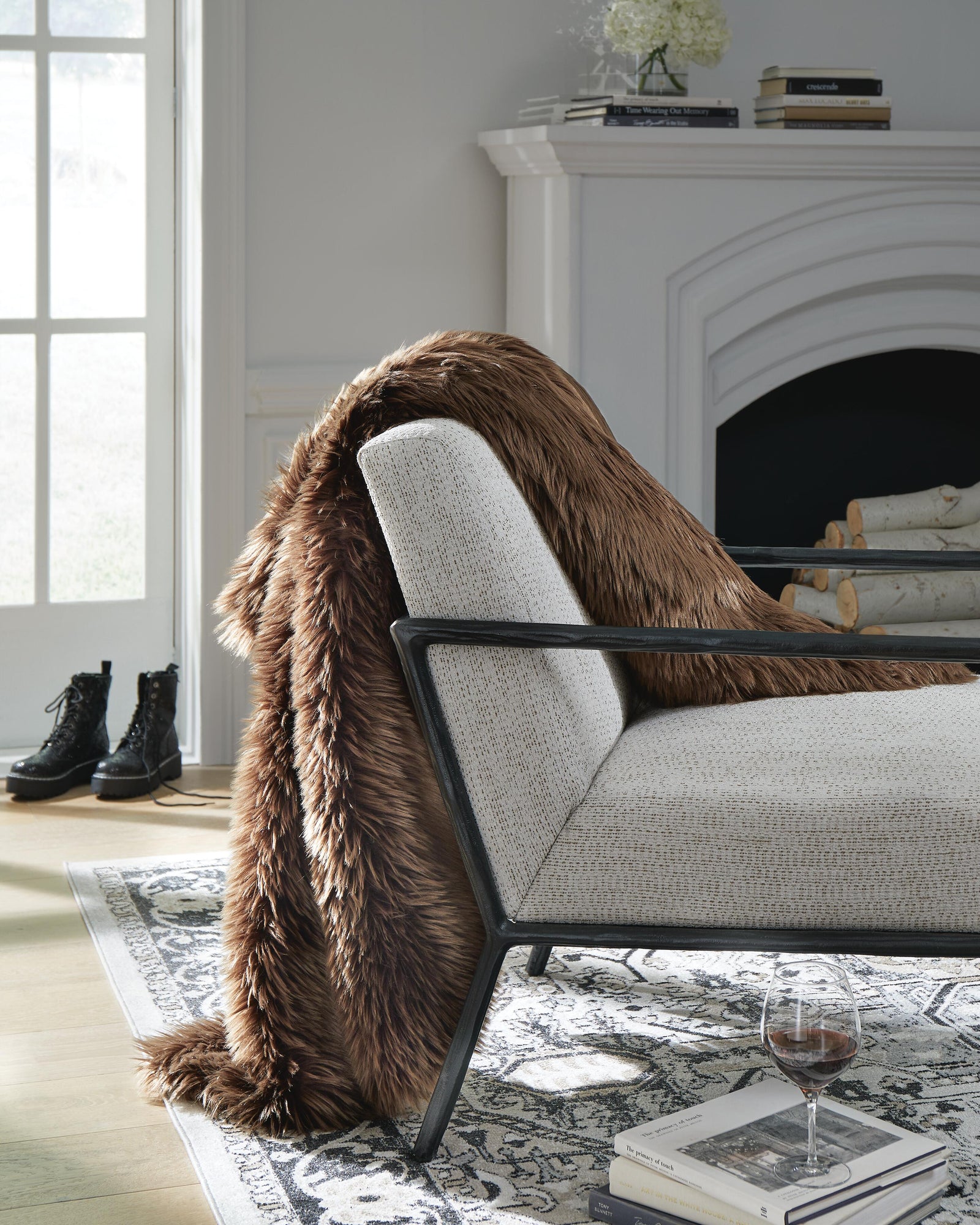 Bellethrone Throw - Dark Brown (2)