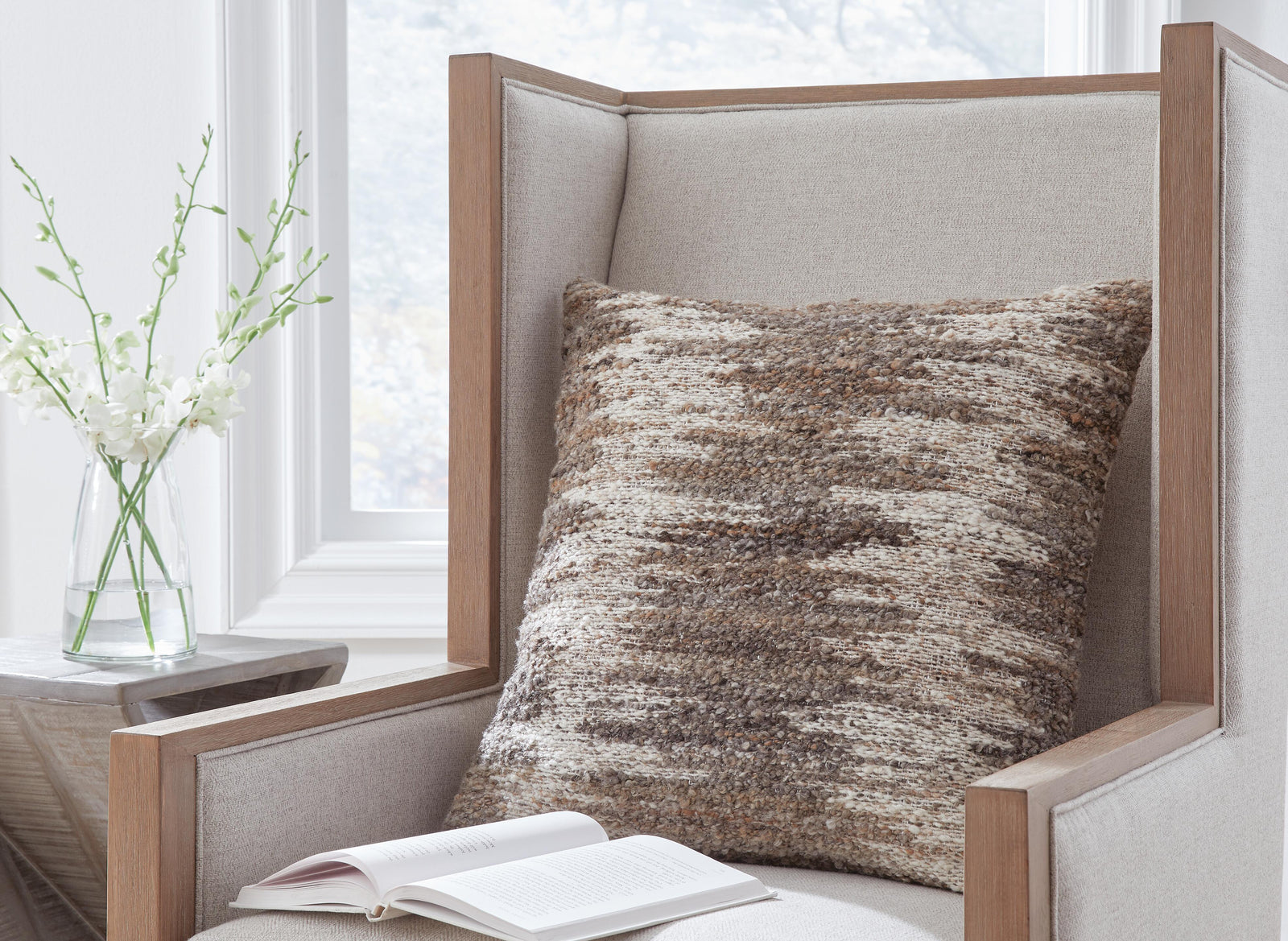 Nealton Pillow - Dark Brown (2)